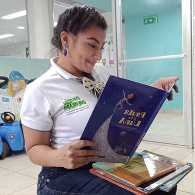 Conversaciones difíciles: “Los niños y niñas no ven la muerte como algo tétrico o terrible.”  Testimonio de Amara, promotora de lectura en hospitales.