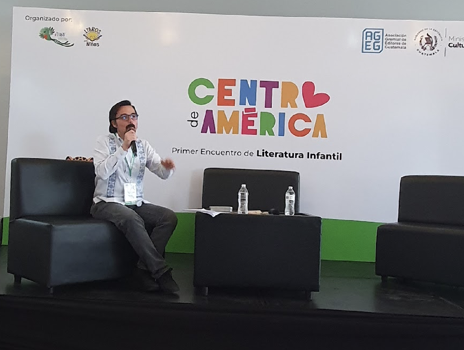 Un panorama crítico de la literatura infantil y juvenil en América Latina. Conferencia inaugural del Primer Encuentro de Literatura Infantil Centro de América por Adolfo Córdova.