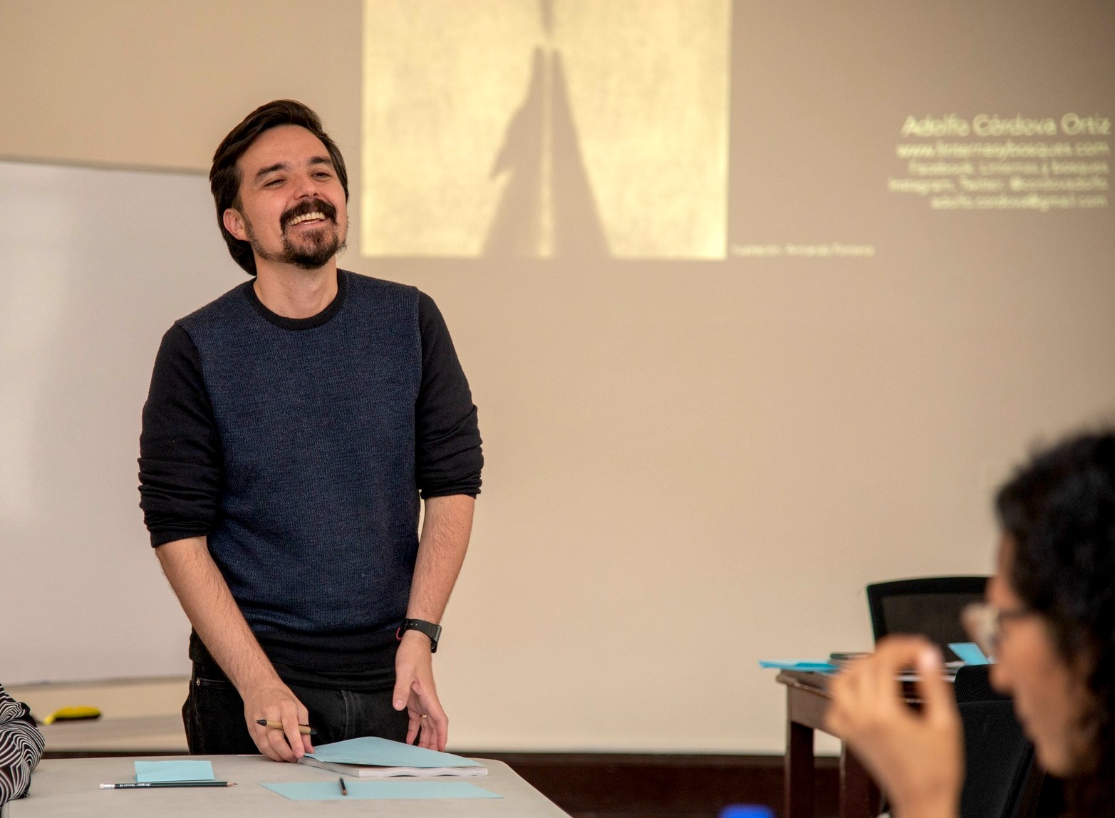 Una conversación con Adolfo Córdova: Literatura infantil, desobediencia y otras formas de imaginar la infancia.“Las voces infantiles y adolescentes nos recuerdan que la realidad puede amarse desde lugares que los adultos hemos dejado de frecuentar.”